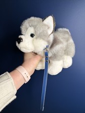 Keel husky with lead dog soft
